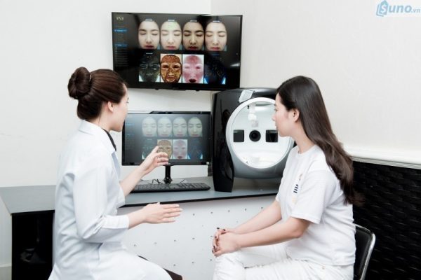Nhân viên tư vấn nắm rõ kiến thức sản phẩm là ưu điểm giúp khách hàng cảm thấy dịch vụ khách hàng của bạn chuyên nghiệp hơn