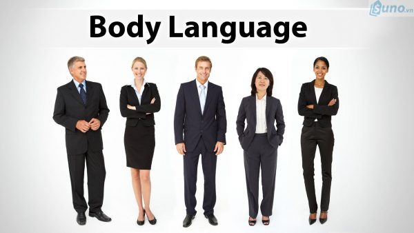 Chú trọng ngôn từ và vận dụng ngôn ngữ cơ thể