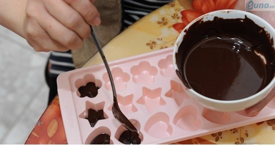 Thu lãi khủng nhờ kinh doanh socola handmade dịp Valentine